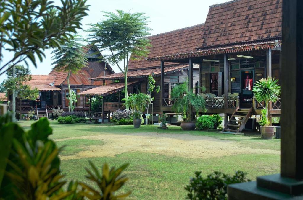 Oyo Home 90745 Desa Balqis Beach Resort Malacca Esterno foto