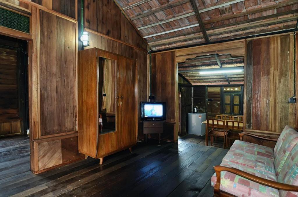 Oyo Home 90745 Desa Balqis Beach Resort Malacca Esterno foto