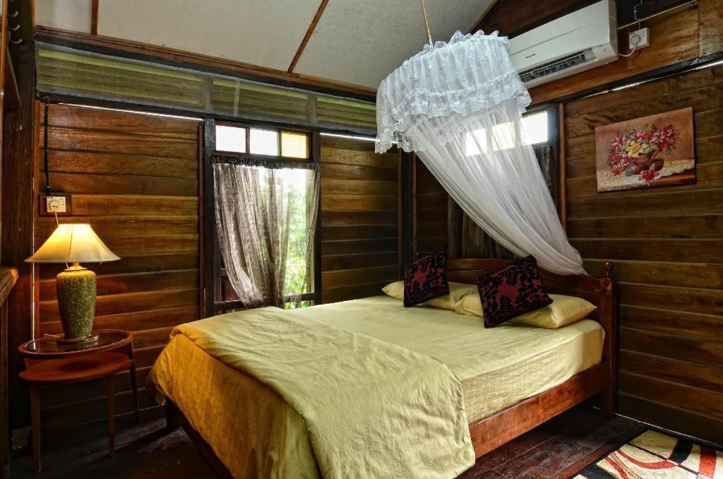 Oyo Home 90745 Desa Balqis Beach Resort Malacca Esterno foto
